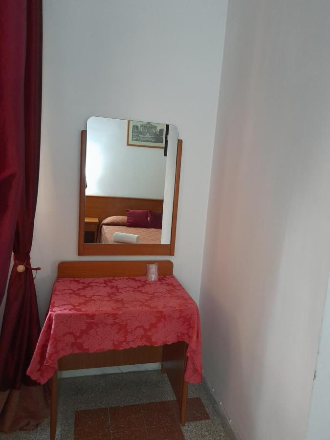 Incantoromano Guest House Bagian luar foto