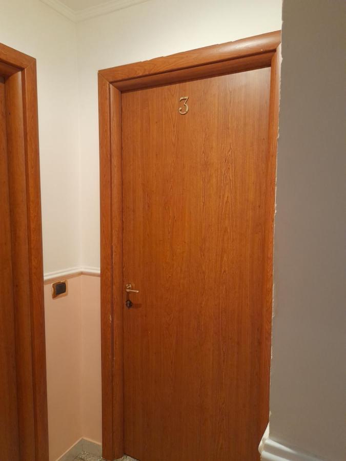 Incantoromano Guest House Bagian luar foto