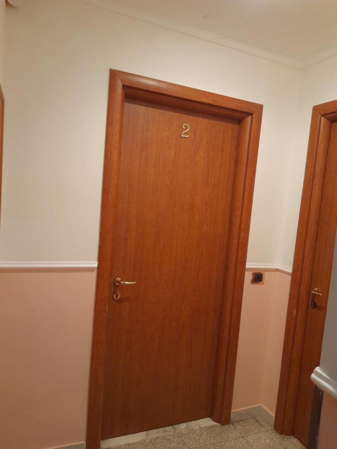 Incantoromano Guest House Bagian luar foto