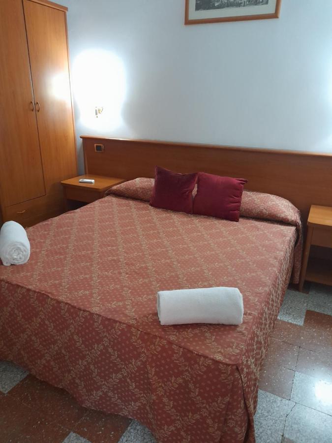 Incantoromano Guest House Bagian luar foto