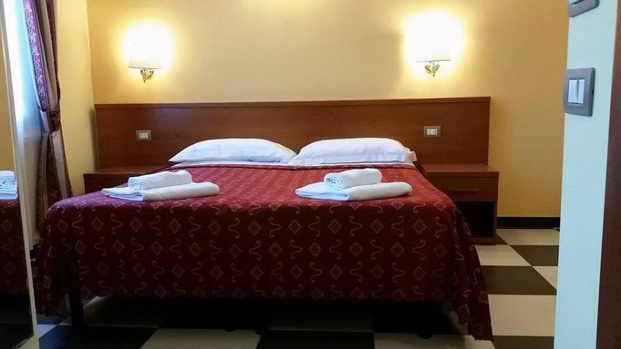 Incantoromano Guest House Bagian luar foto