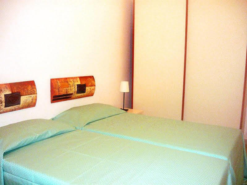 Incantoromano Guest House Bagian luar foto